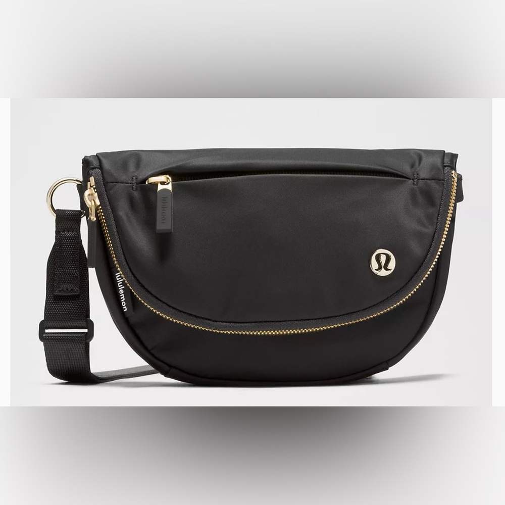 NWT LULULEMON All Night Festival Bag Micro 2L Color Black Gold Zippers